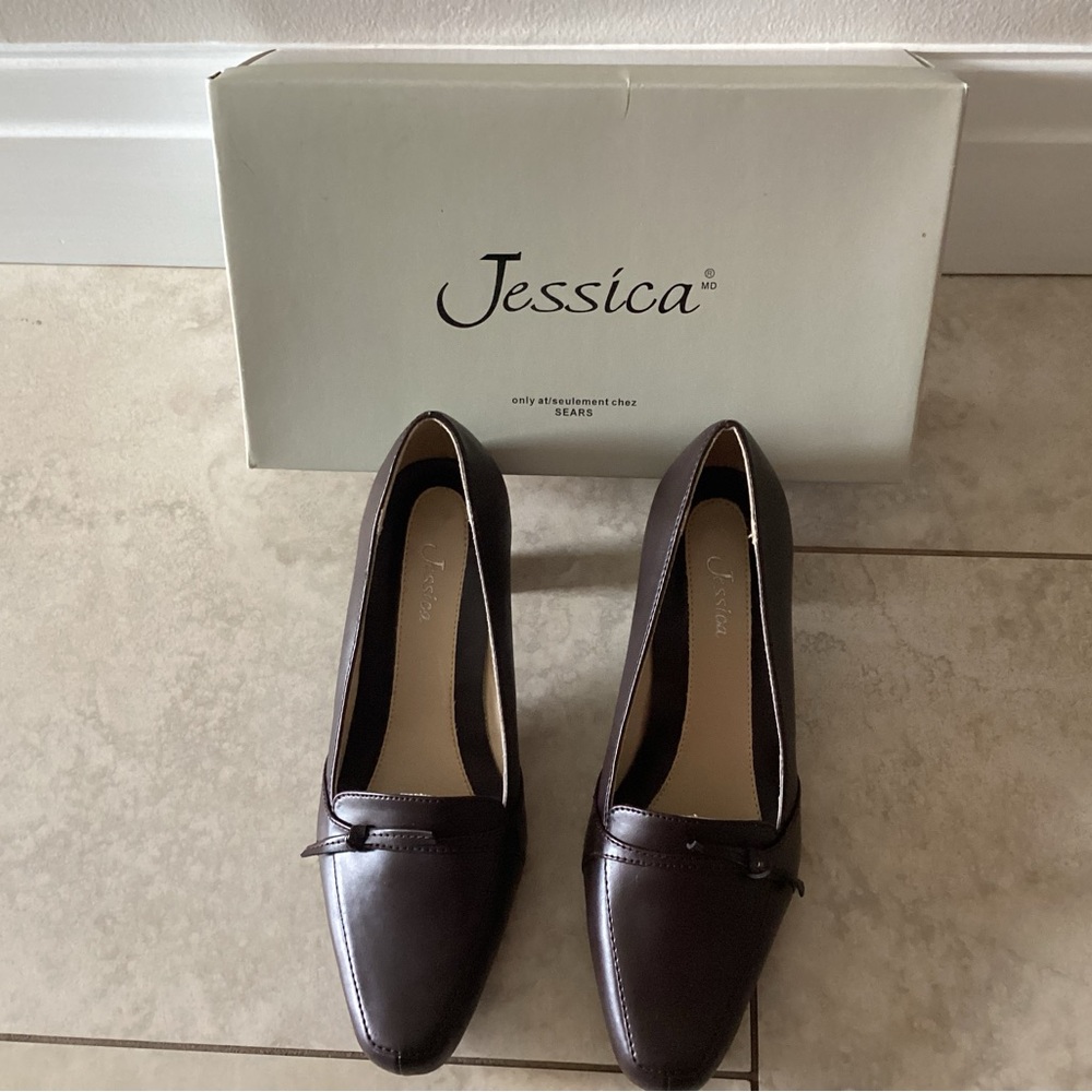 Jessica Brown Heels Sleek Design Versatile